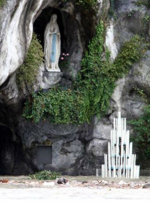 Roman Catholic Shrine of Lourdes inundated by floodwater - Living Faith ...