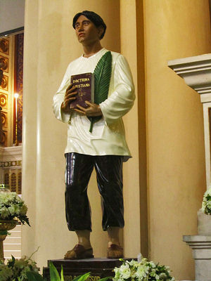 Faithful gather to mark anniversary of Saint Pedro's sainthood: 'God ...