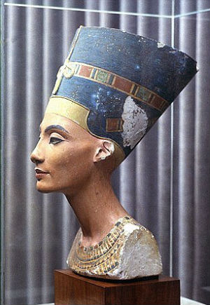 Archaeologist Declares Queen Nefertiti's Burial Chamber Has Been 