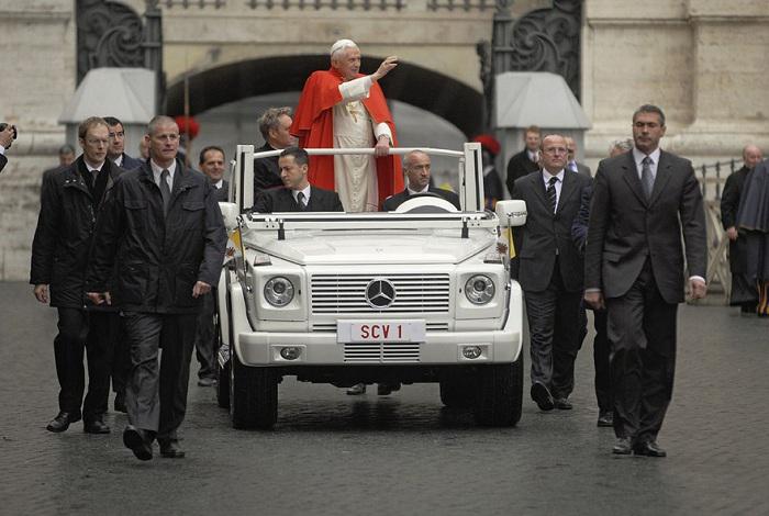 6 Interesting Facts About Being Pope: Confessions, The Popemobile And ...