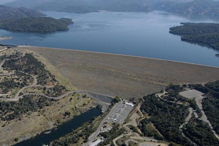 The Oroville dam was opened in 1968 and holds 3.5 million acre feet of water in its reservoir. 